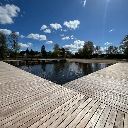 Nad Jeziorem Mazury *