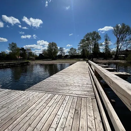 Nad Jeziorem Mazury 펜션 Piasutno